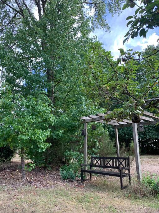 Maisonnette En Clairiere De Foret Gambais Zewnętrze zdjęcie